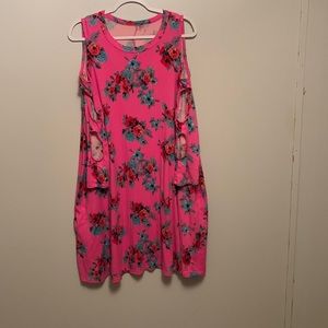 Beautiful pink and roses dress ❤️.